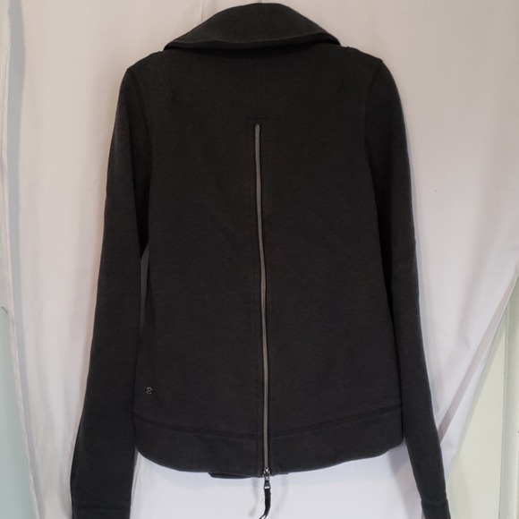 Lululemon jacket - Picture 3 of 4